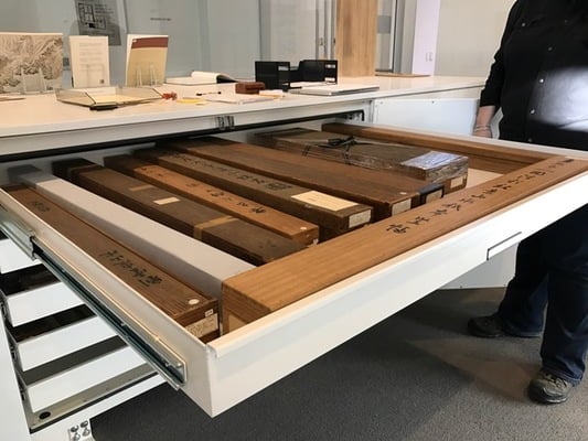 Aurora-Flat Tray Cabinet