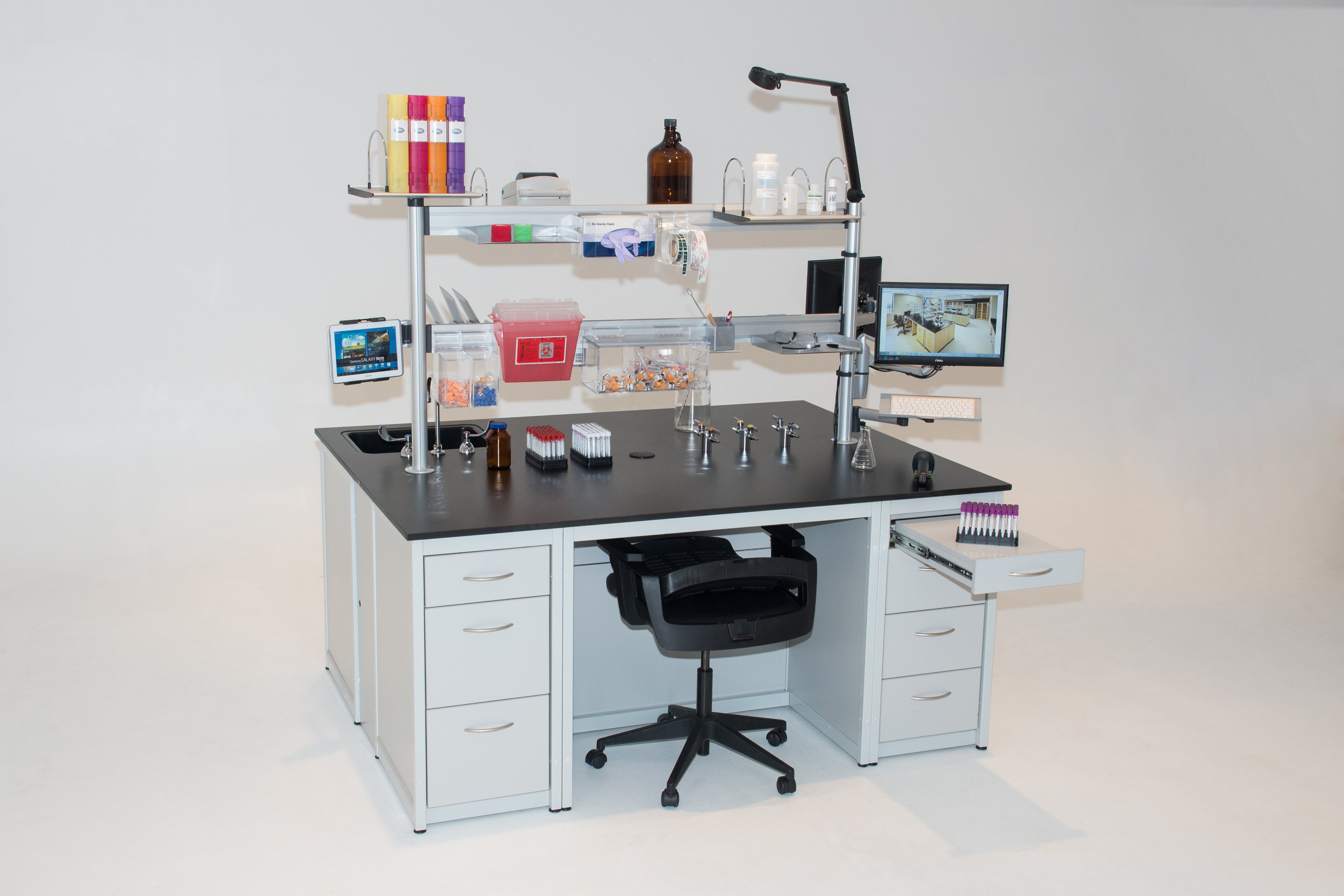 Lab workbench with slat railing