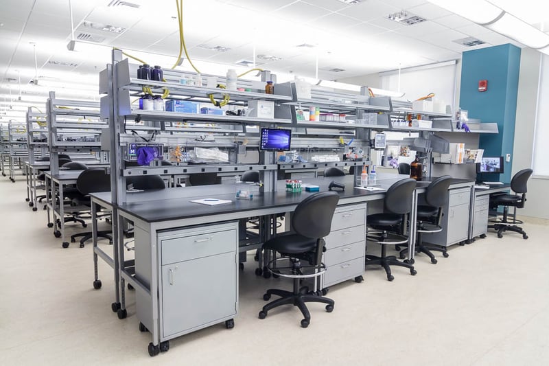 IOPC-Lab with Slat Railings