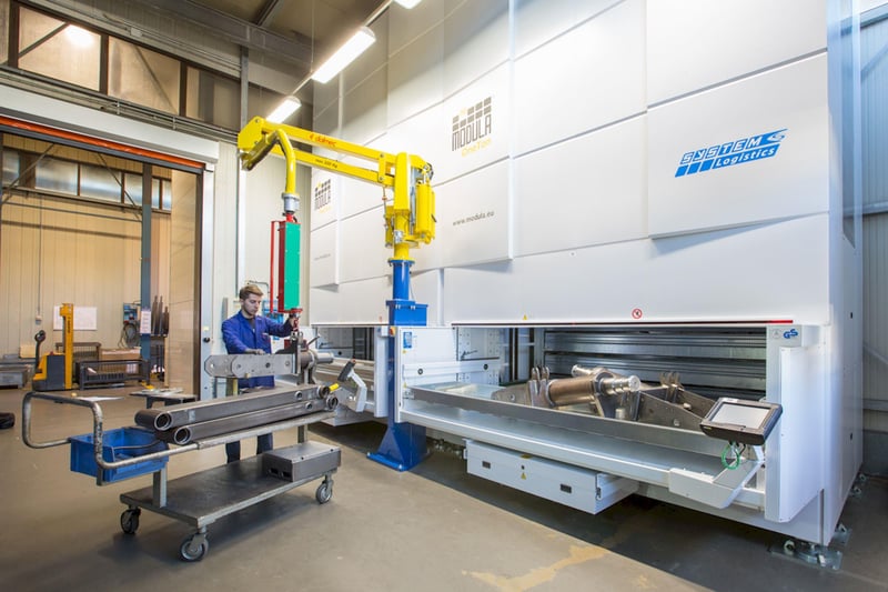 Vertical Lift with External Tray-Crane-Modula