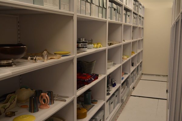 Aurora-shelving on mobile carriages