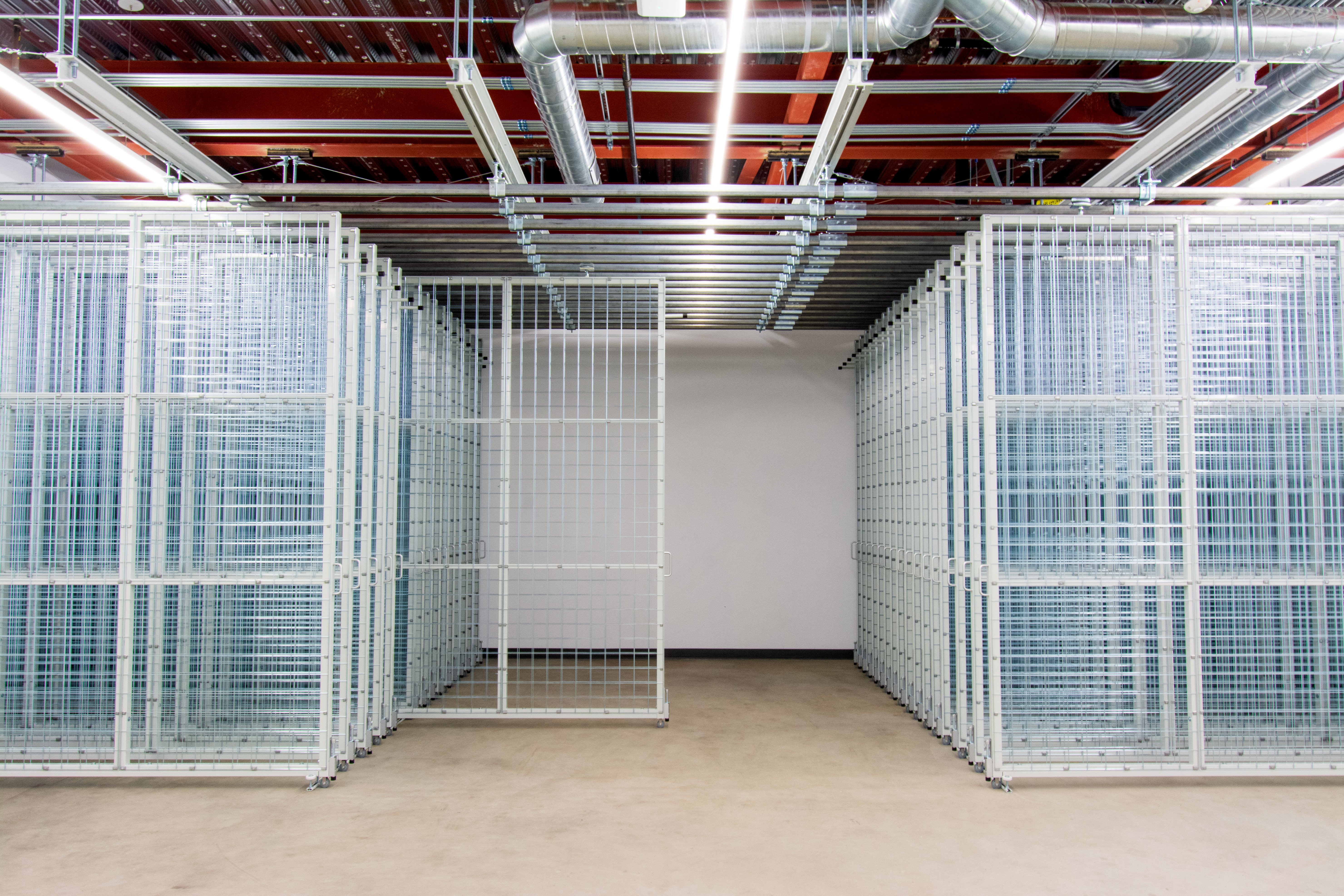 Pomona-Art Racks