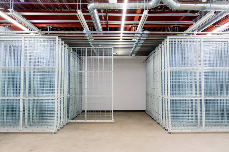 Pomona-Art Racks
