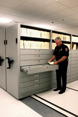 Aurora_mobile shelving_police_officer