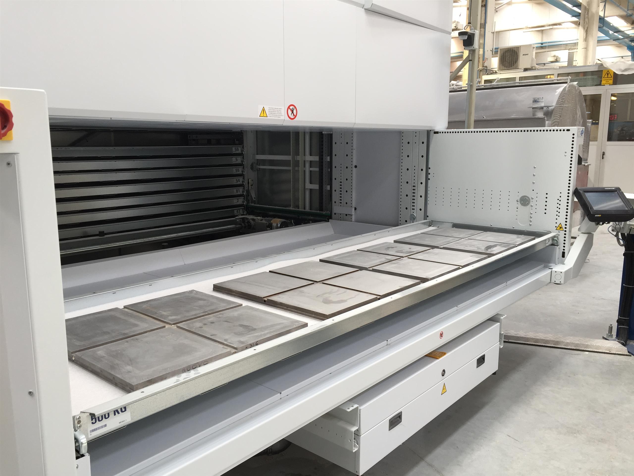 Modula Lift-External Tray