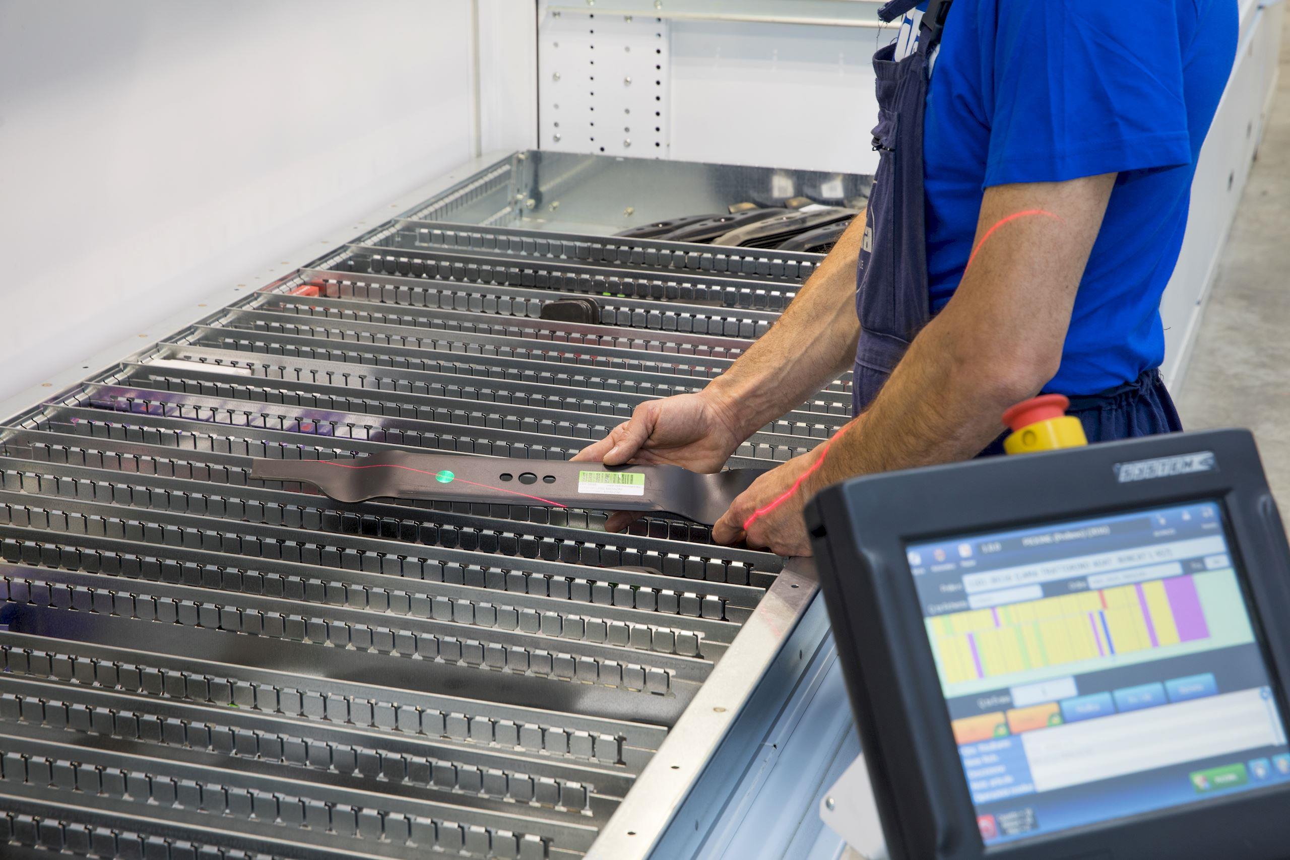 Laser pointer on Vertical Lift Picking Bay