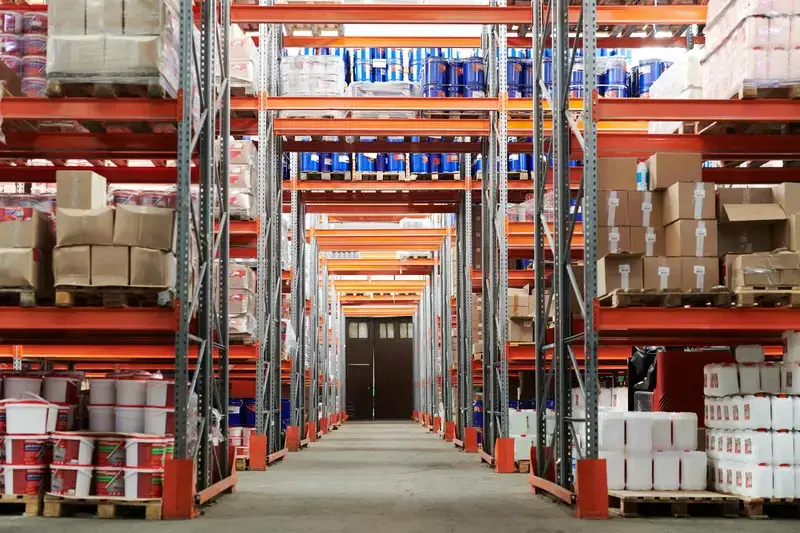 Vertical Storage vs Floor Storage